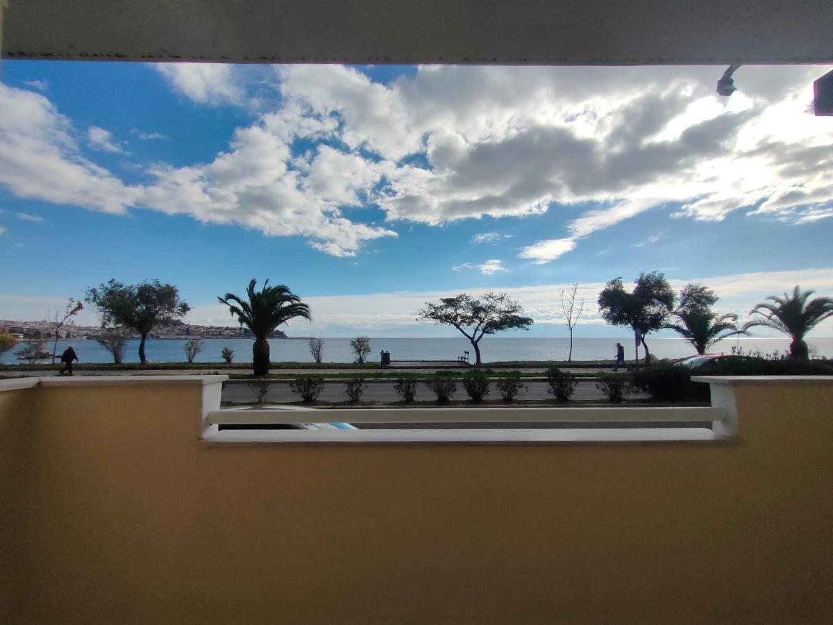 Anastasia Apartment Kavala Bagian luar foto